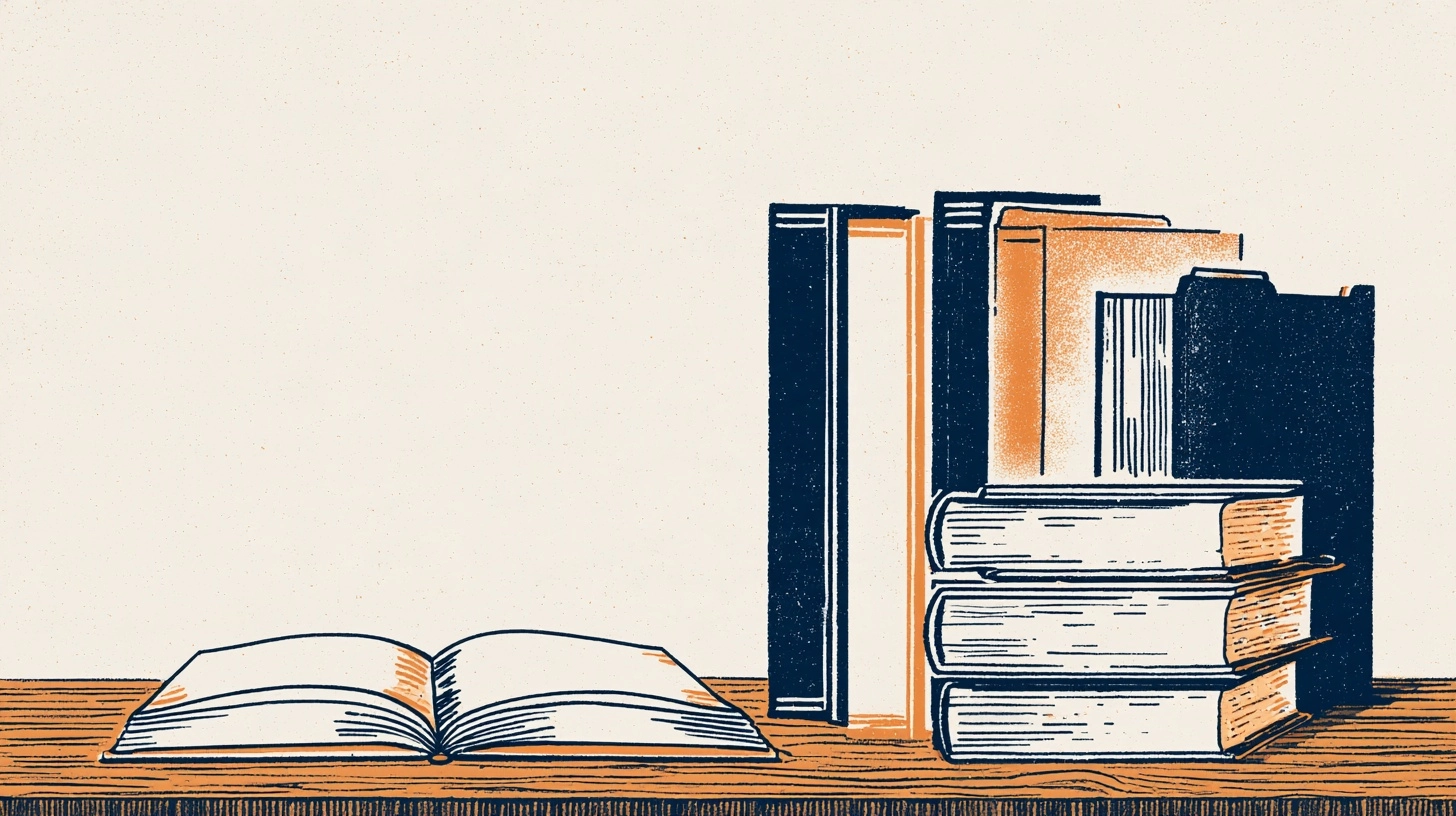 Geordnete Ordner und ein Notizbuch auf dem Schreibtisch